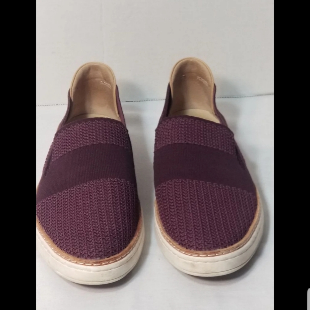 Ugg Sammy Slip on Shoe's Size 12 - Picture 6 of 8